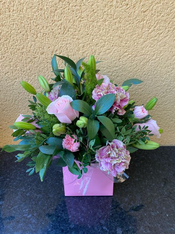 Emerald Kiss delivered by The Flower Girls Spain 2 days ago