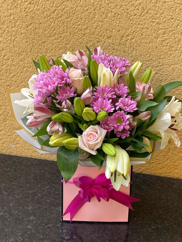 Ashleigh delivered by The Flower Girls Spain in Daya Nueva