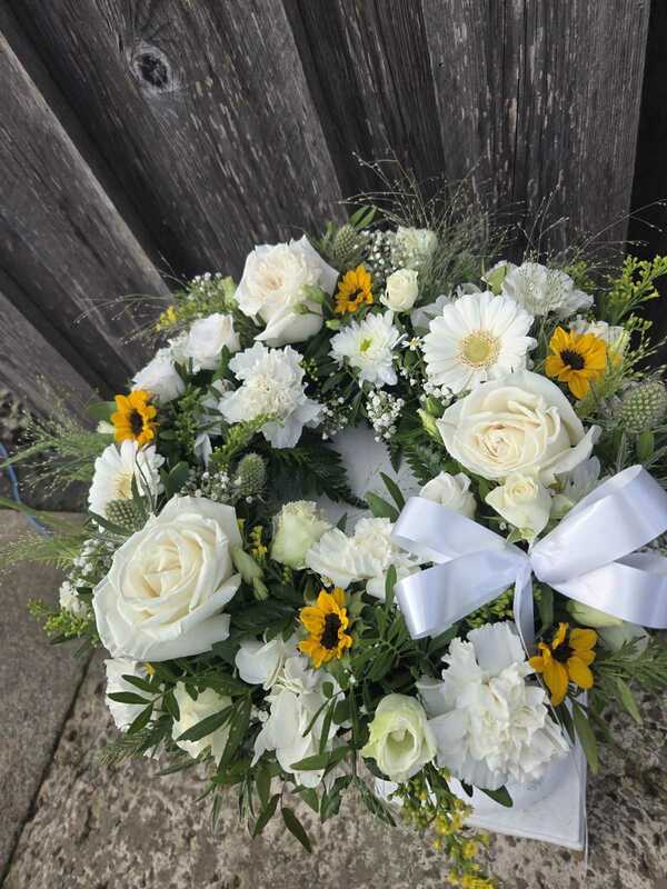 Wreath SYM-315 - Classic Wreath in Peach & Green delivered by Love To Flower in Cumbernauld