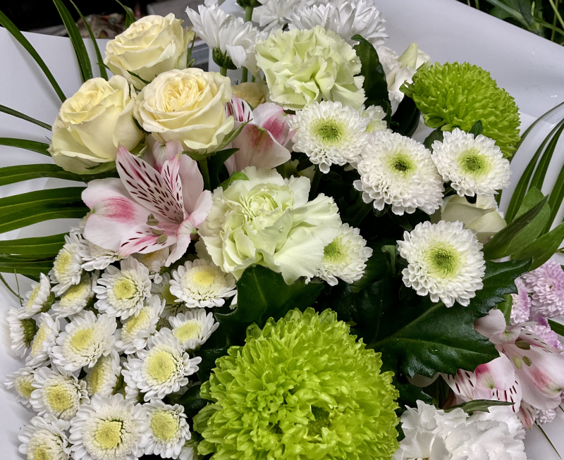 Florist Choice Handtied delivered by Fresh 1 day ago