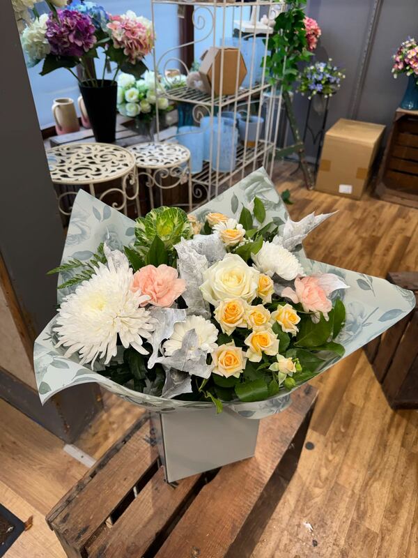 Florist Choice Flowers delivered by Pursehouse Florist 1 day ago