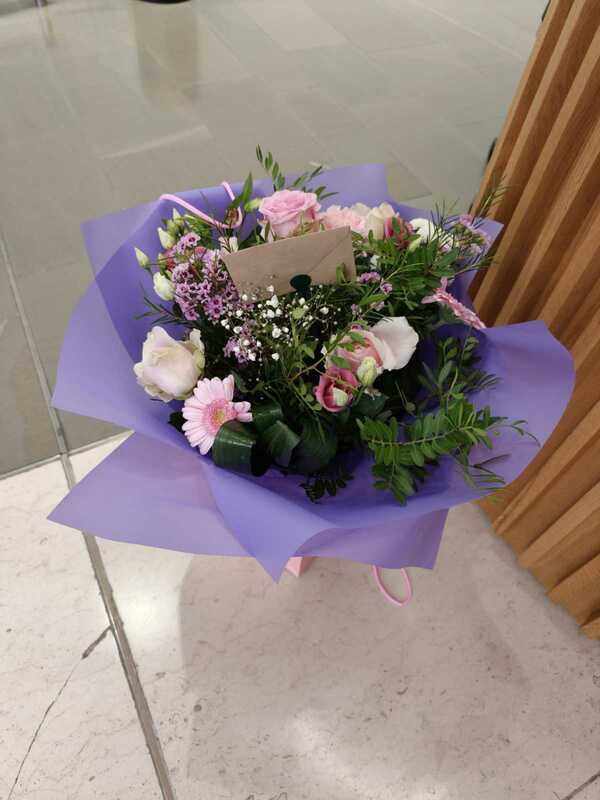 Florist Choice Flowers delivered by Bobbys Flowers 10 days ago