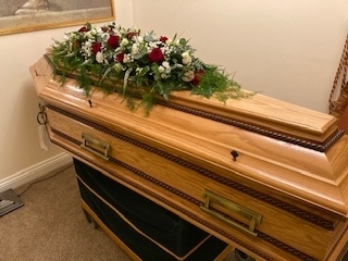 narrow-coffin-spray