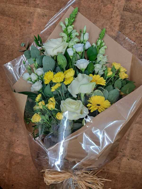 Lemon & Lime, flowers delivered by Pansie Potters in Reddish