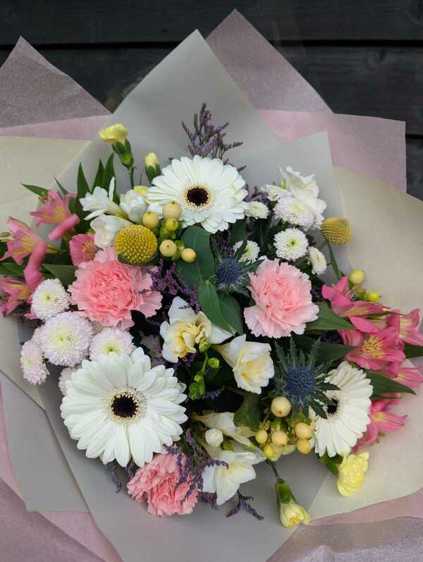 Fleurs Artisan Gift wrap