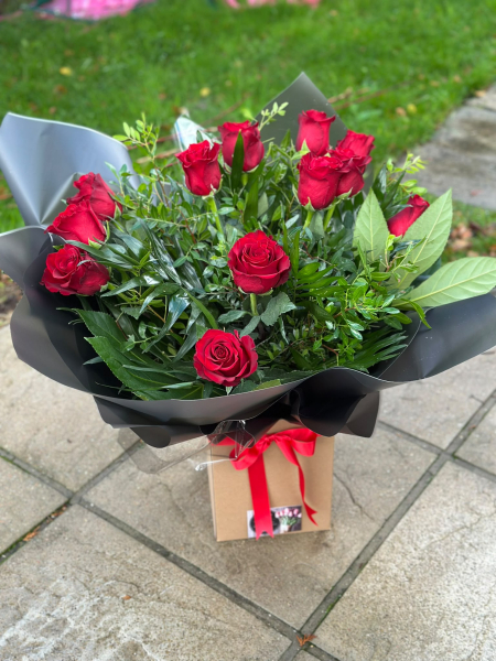 Simply red rose gift bag