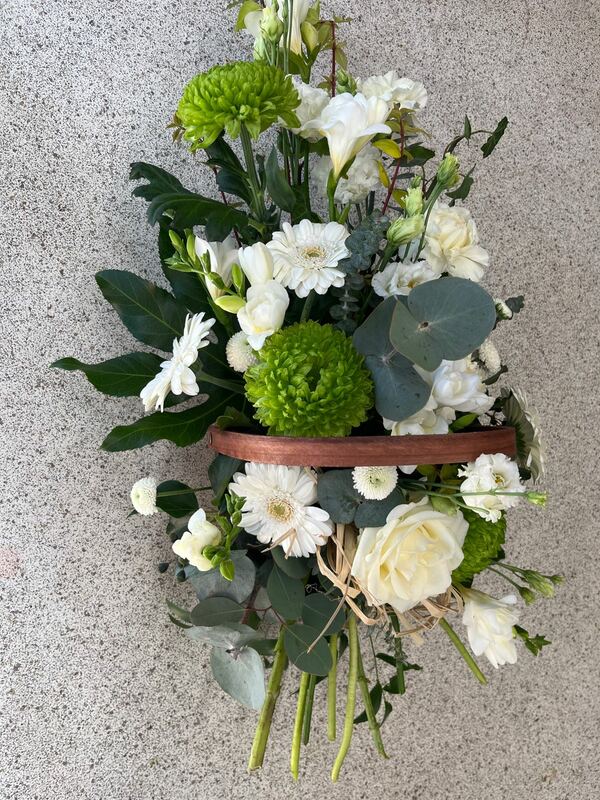 Florist Choice Handtied - Florist Choice Handtied in Water - Flowers and packaging decided by the delivering florist. Please be aware of Special Instructions