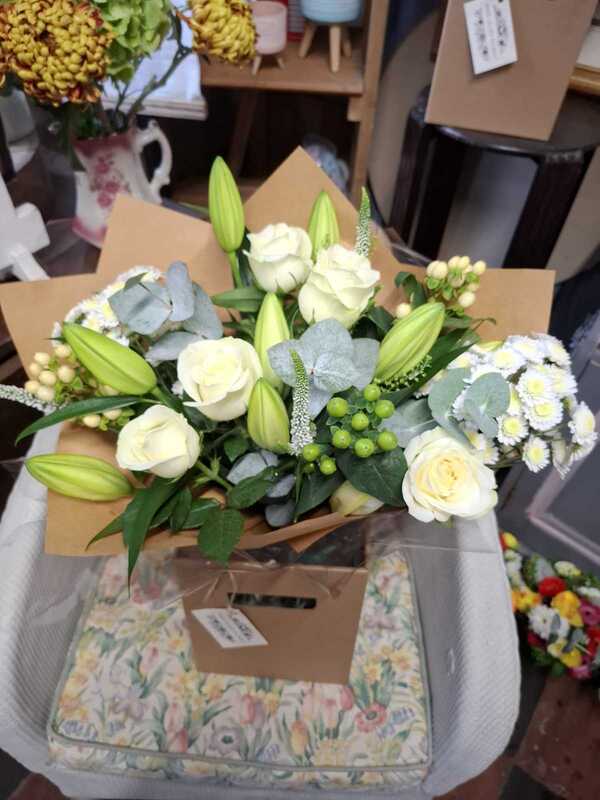 Evelyn delivered by Pixie Lillies 2 hours ago