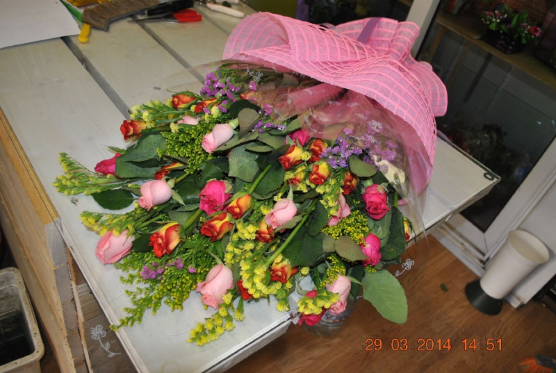 Roses, flowers delivered by Beauty Flower in Athens