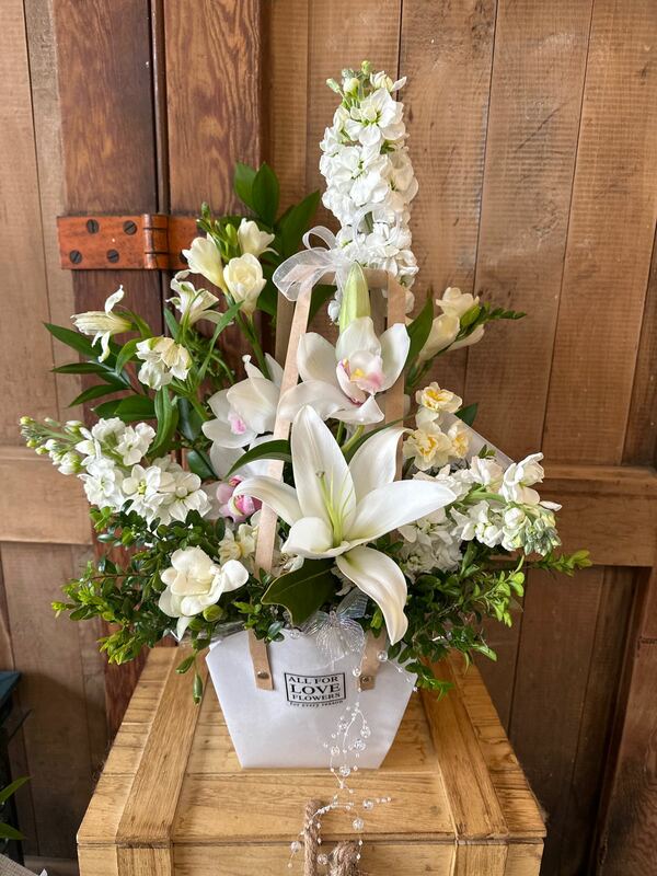 Quiet Thoughts delivered by All For Love Flowers in Invercargill