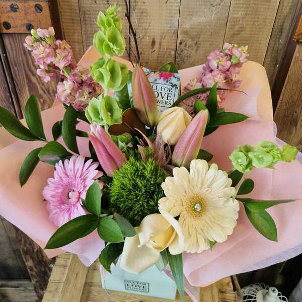 Pretty Perfect delivered by All For Love Flowers in Invercargill