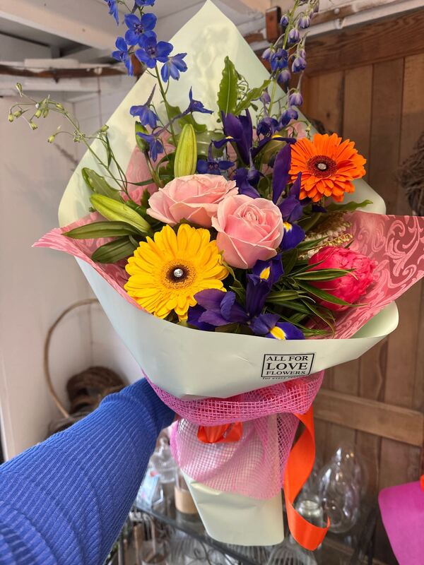 A Bright Hello delivered by All For Love Flowers in Invercargill